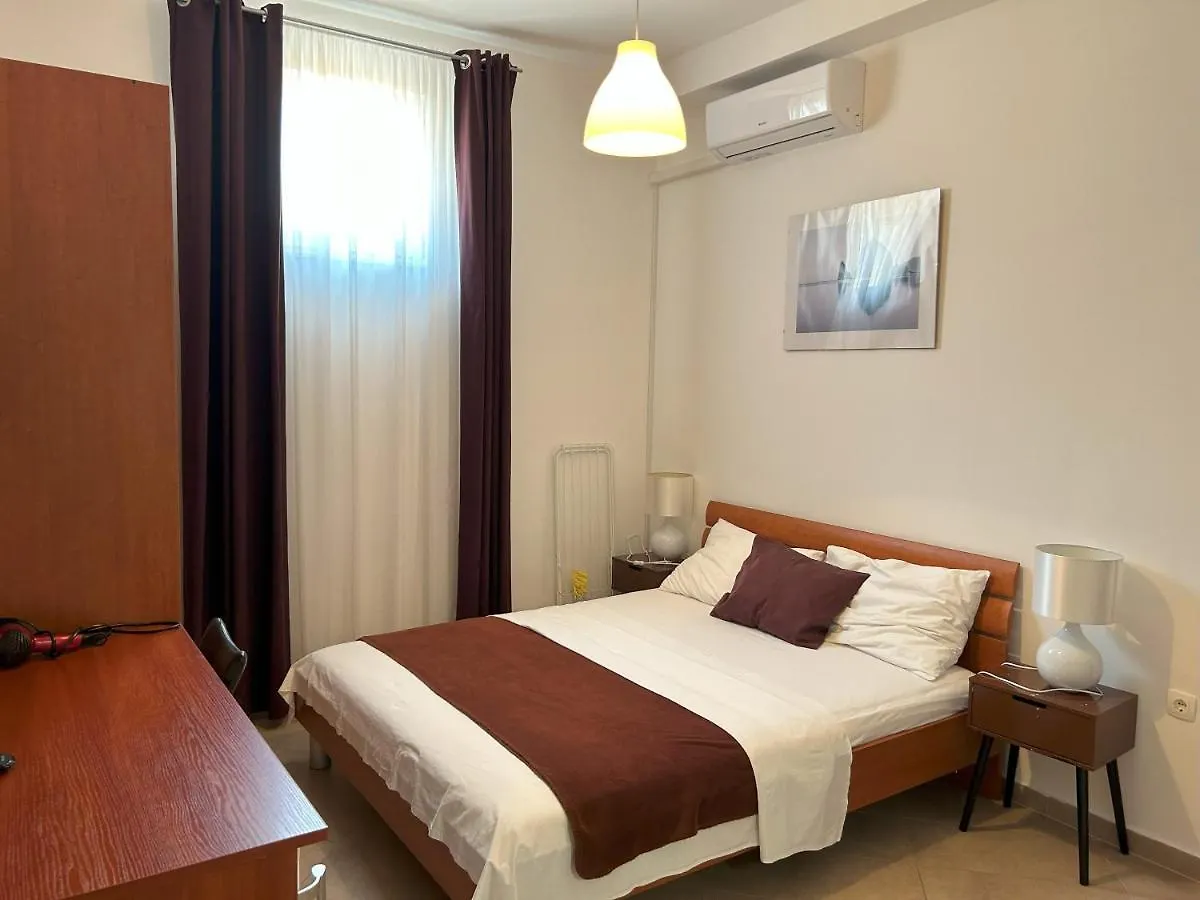 Apartments Antonella 特罗吉尔