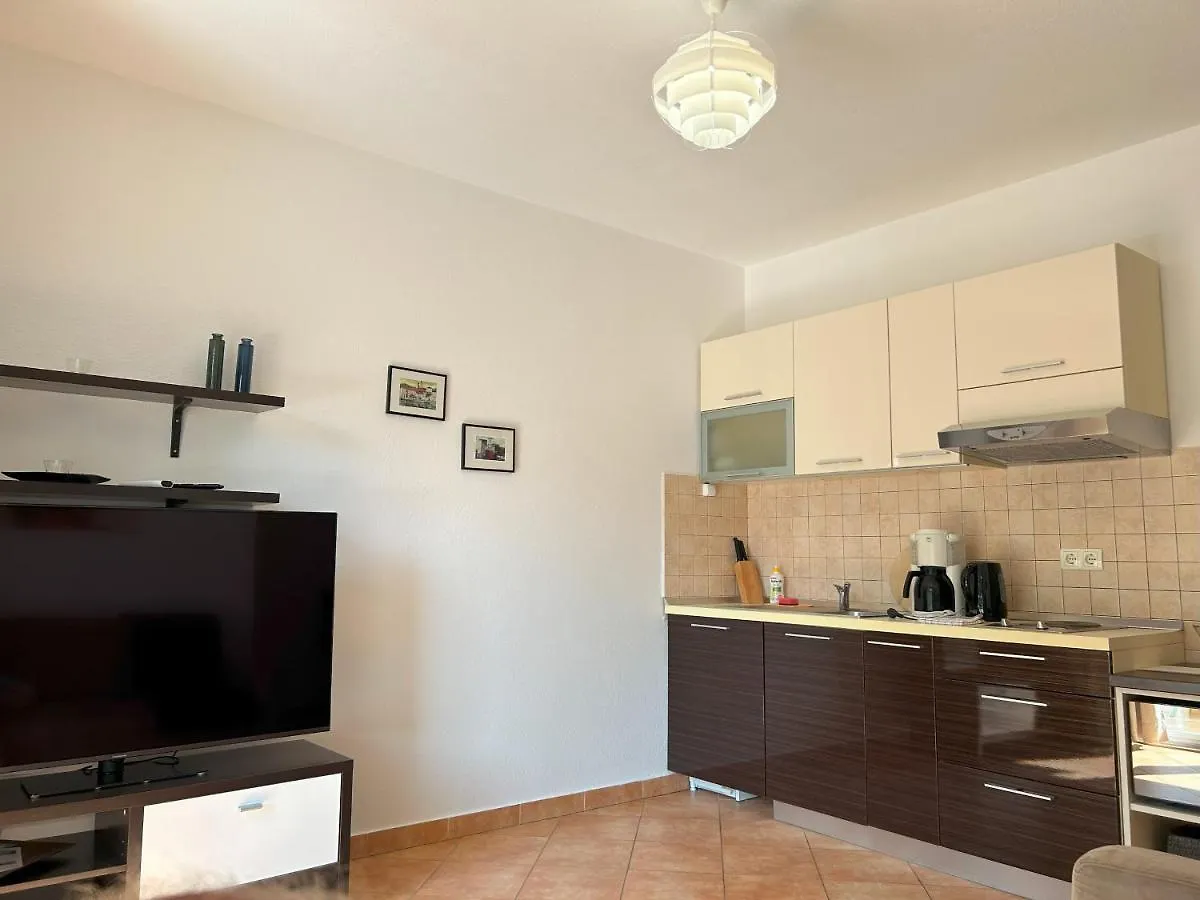 Apartments Antonella 特罗吉尔 克罗地亚